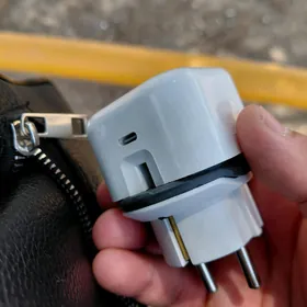 iphone zaryatnik 35volt
