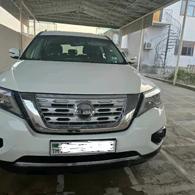 Nissan Pathfinder 2020