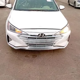 Hyundai Elantra 2020
