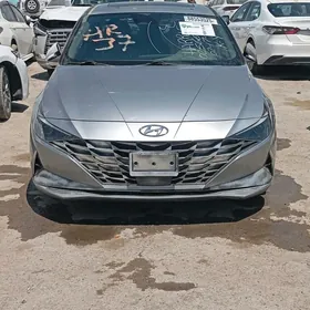 Hyundai Elantra 2021