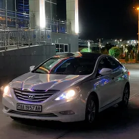 Hyundai Sonata 2011