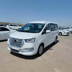 Toyota Hiace 2019
