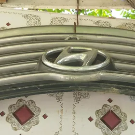 emblema hyundai