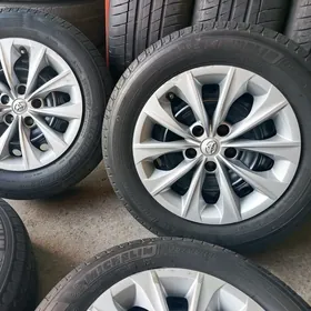 205 65 16 MICHELIN CAMRY GYLYCH