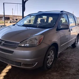 Toyota Sienna 2004