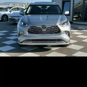 Toyota Highlander 2021