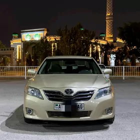 Toyota Camry 2010