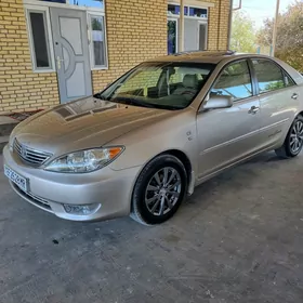Toyota Camry 2004