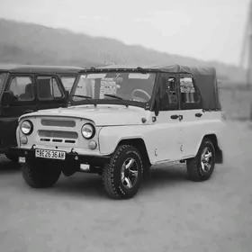 UAZ 469 2002