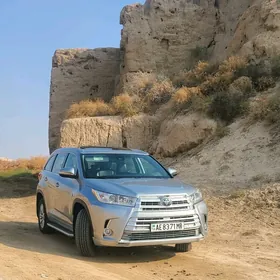 Toyota Highlander 2018