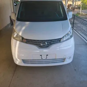 Nissan NV200 2020
