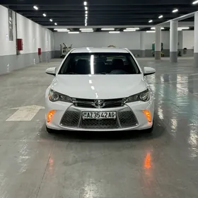 Toyota Camry 2015