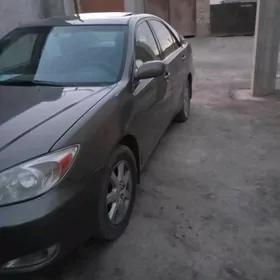 Toyota Camry 2004