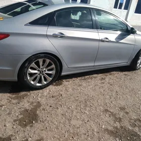Hyundai Sonata 2011