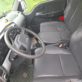 Kia Bongo 2016