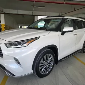 Toyota Highlander 2021