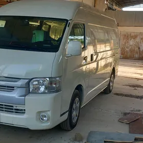 Toyota Hiace 2024
