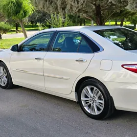 Toyota Camry 2017