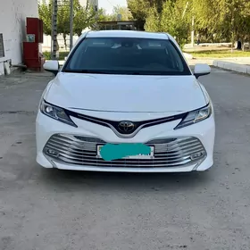 Toyota Camry 2020