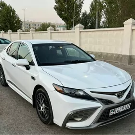 Toyota Camry 2022