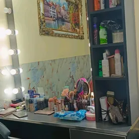 Makyaž ve saç onaryan gerek