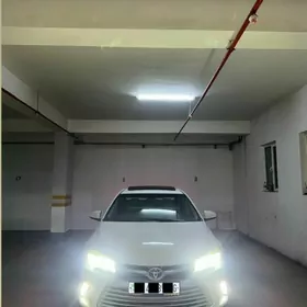 Toyota Camry 2016