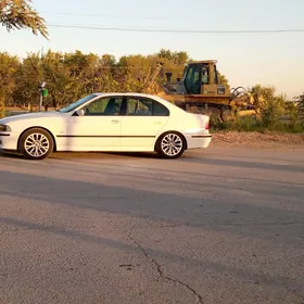 BMW E39 2002