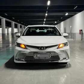 Toyota Camry 2020