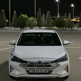 Hyundai Elantra 2019
