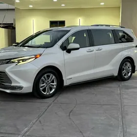 Toyota Sienna 2021