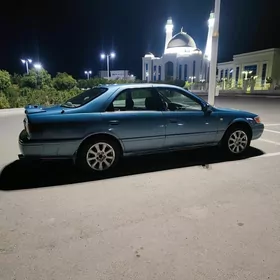 Toyota Camry 1999