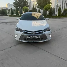 Toyota Camry 2016