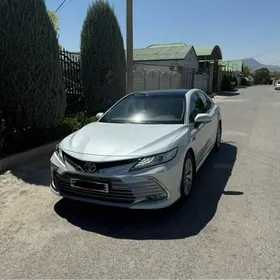 Toyota Camry 2023