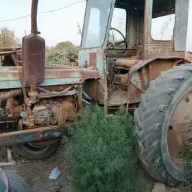 MTZ T-28 2002