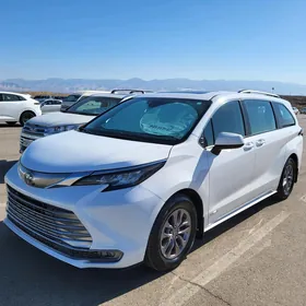 Toyota Sienna 2021