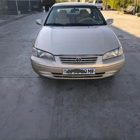 Toyota Camry 1999