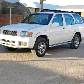 Nissan Pathfinder 2000