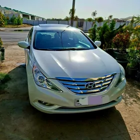 Hyundai Sonata 2011