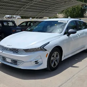 Kia K5 2021