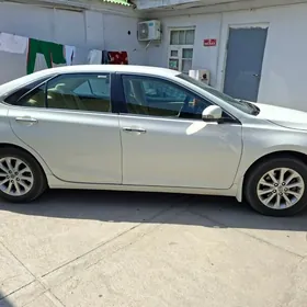 Toyota Camry 2015