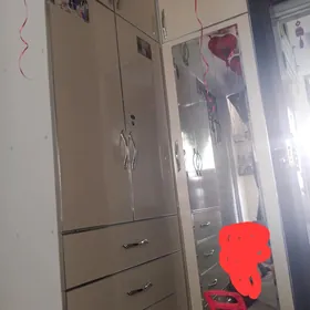 продам шифонер угловой