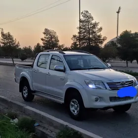 Toyota Hilux 2014