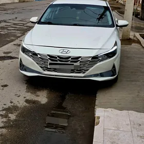 Hyundai Elantra 2021