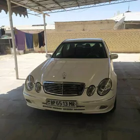 Mercedes-Benz E320 2002