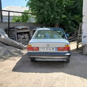 BMW 525 1988