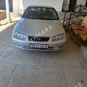 Toyota Camry 2000