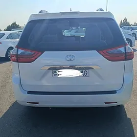 Toyota Sienna 2020