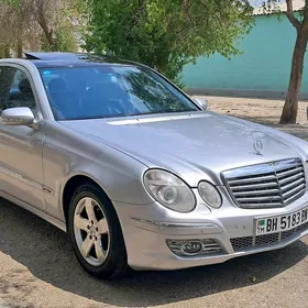 Mercedes-Benz E320 2004