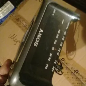 SONY  РАДИО И  БУДИЛЬНИК