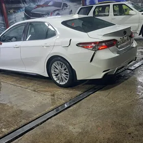 Toyota Camry 2020